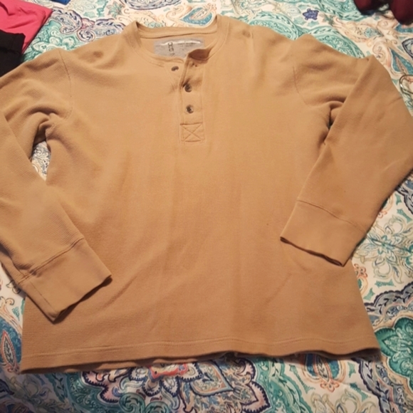 Old Navy Men's Medium Thermal-style Cotton Long Sleeved Shirt Tan - Picture 2 of 3